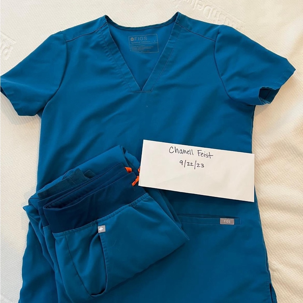 Alpine Blue small Zamora joggers and small Casma top.